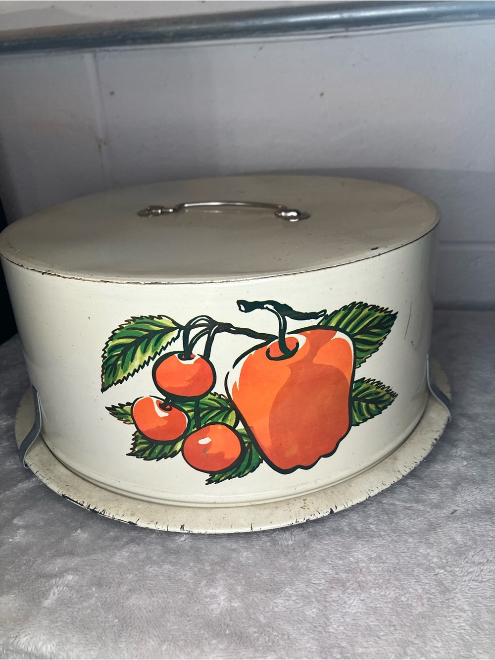 Vintage Cream Fruit-Printed Metal Cake Tin - Cream/Orange